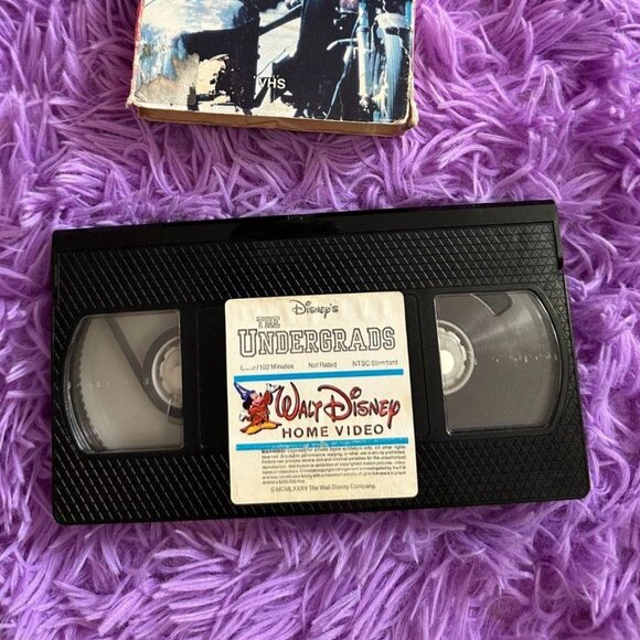 DISNEYS UNDERGRADS VHS - Picture 3 of 4